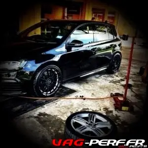 Lire la suite à propos de l’article Black Magic Volkswagen Golf 6 R TFSI 270cv