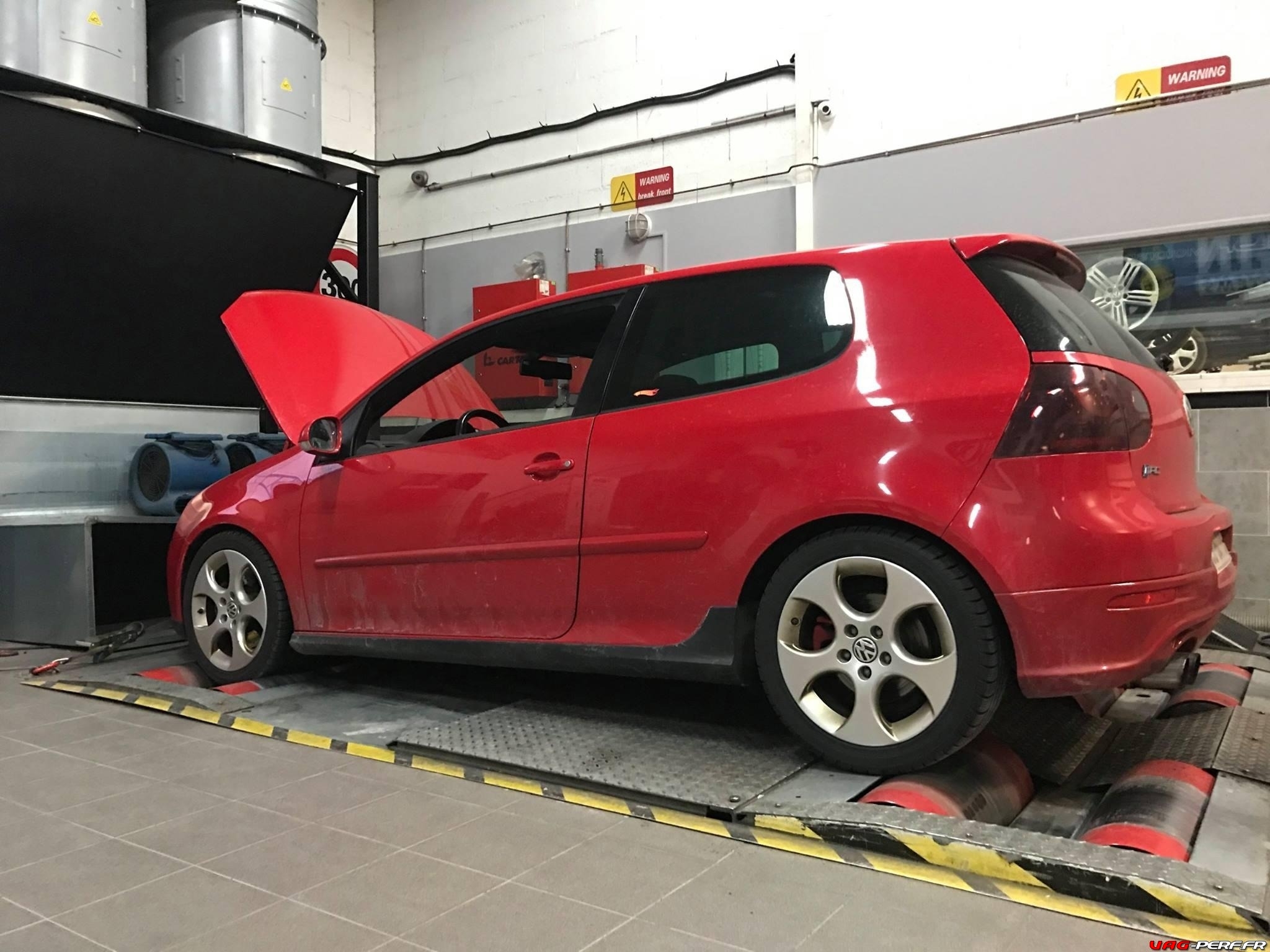 Lire la suite à propos de l’article KSF MOTORSPORT : GOLF 5 GTI DSG 2L TFSI 456,5CV 563Nm MRC TUNING.