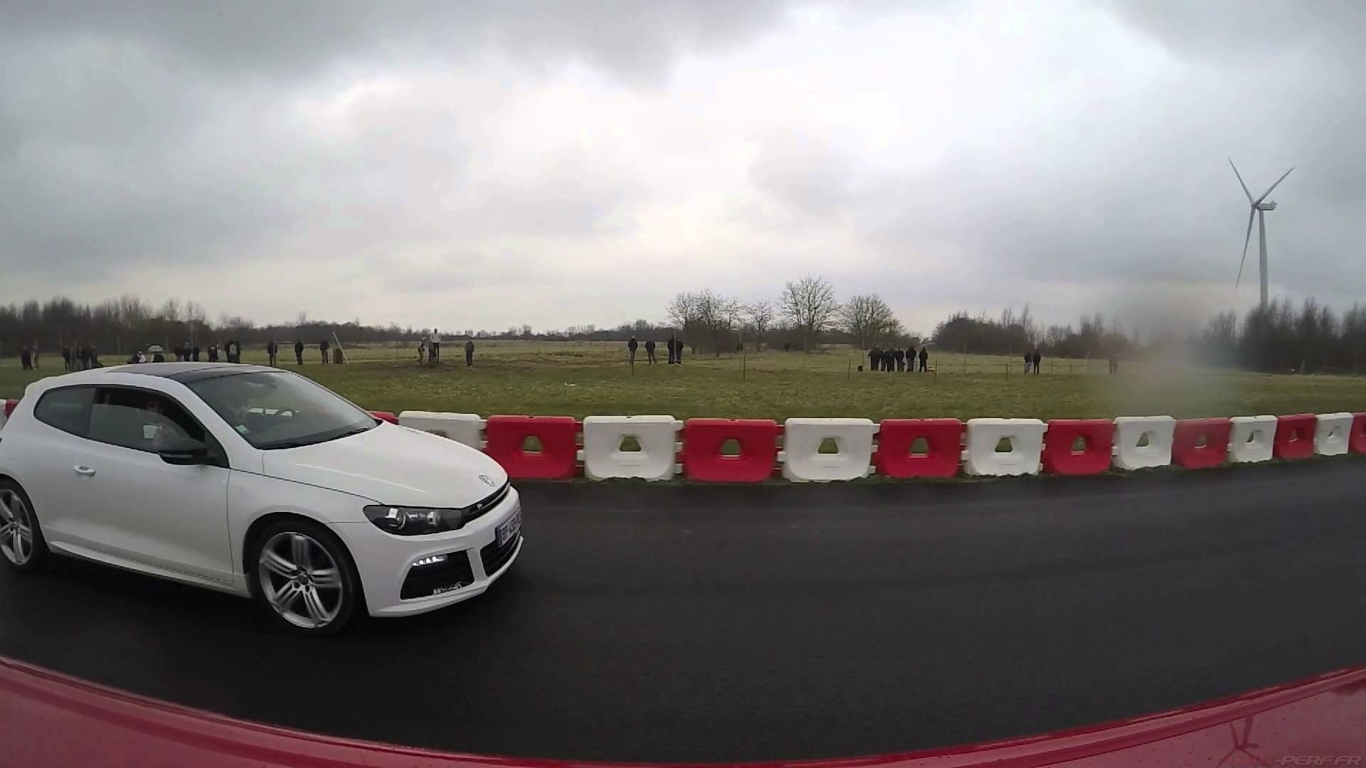 Lire la suite à propos de l’article Clastres: GTi 35 stage 2+ APR VS Scirocco R DGS Stage 2+ C2