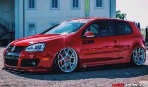 Lire la suite à propos de l’article Les pare-chocs de la Volkswagen GOLF 5 Gti / Edition 30 / Pirelli  : Tutoriel, Vue d’Ensemble et Références d’origine
