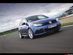 Lire la suite à propos de l’article Volkswagen Golf 6 R 2010
