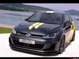 Lire la suite à propos de l’article Volkswagen Golf GTI 2015 Dark Shine