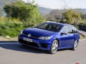 Lire la suite à propos de l’article Volkswagen Golf R Variante 2015