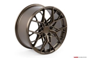 Lire la suite à propos de l’article Jantes APR A02 Flow Formed (19×8.5) (Bronze) – APR – WHL00039